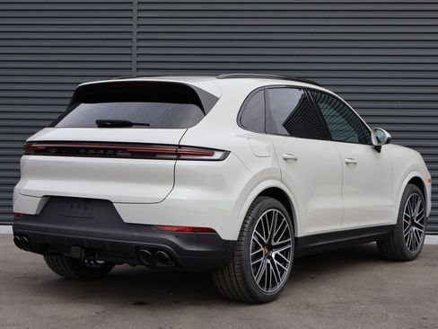 New 2026 Porsche Cayenne image 9