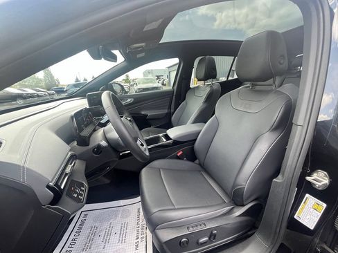 Used 2023 Volkswagen ID.4 Pro S AWD/4WD image 10