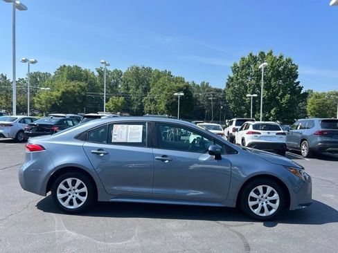 Used 2024 Toyota Corolla LE FWD image 5