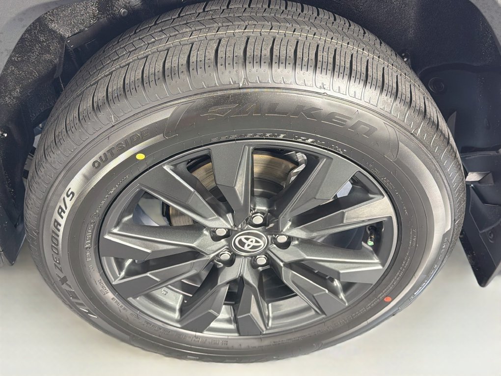 Used 2026 Toyota RAV4 XLE Premium w/ Weather Package FWD image 31
