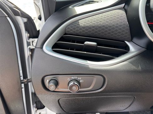 Certified 2024 Chevrolet Malibu LT image 24