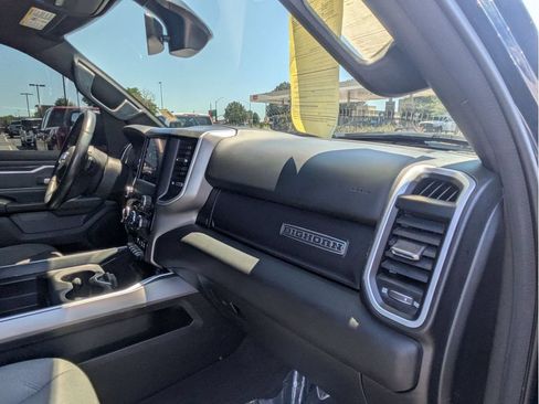 Used 2023 RAM 1500 Big Horn AWD/4WD image 18