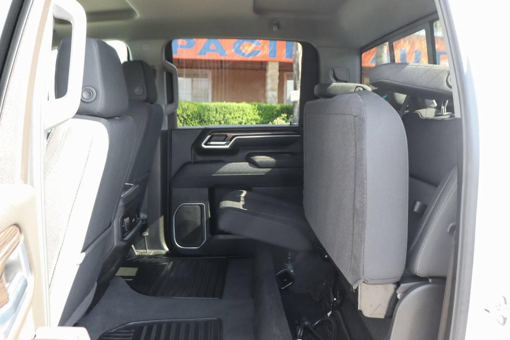 Used 2025 Chevrolet Silverado 2500 LT AWD/4WD image 35