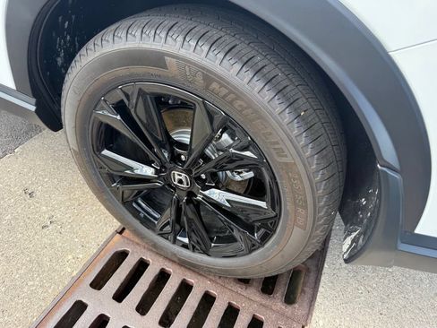 Certified 2026 Honda CR-V Sport Touring image 11