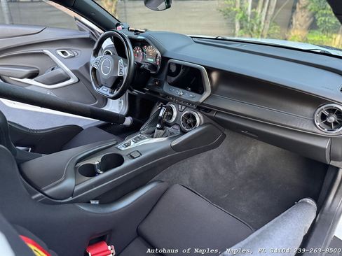 Used 2018 Chevrolet Camaro SS RWD image 37