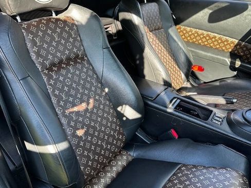 Used 2006 Nissan 350Z Touring w/ (N93) Cargo Convenience Pkg image 11