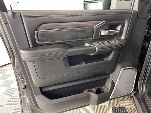 New 2026 RAM 2500 Laramie AWD/4WD image 9
