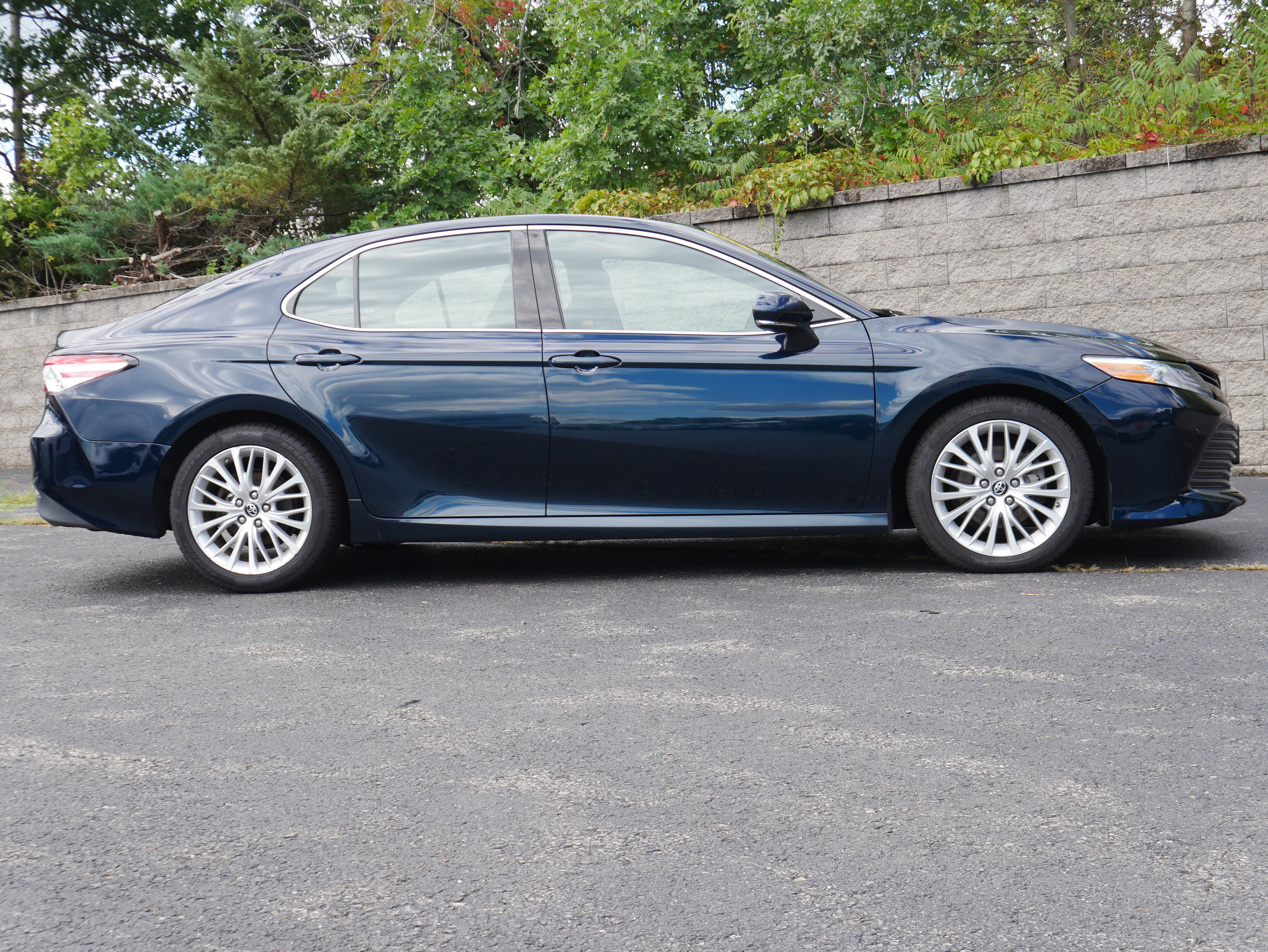 Used 2018 Toyota Camry XLE w/ Audio Package FWD image 8