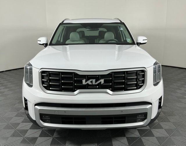 Used 2024 Kia Telluride SX FWD image 3