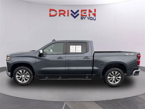 Used 2022 Chevrolet Silverado 1500 LT AWD/4WD image 7