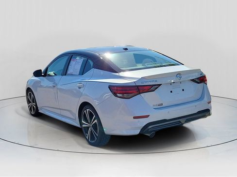 Used 2022 Nissan Sentra SR w/ SR Premium Package FWD image 4