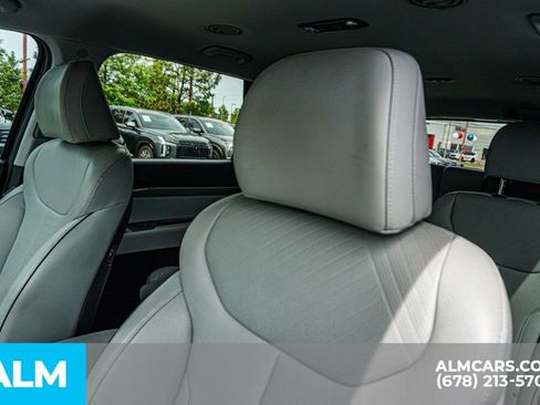 Used 2025 Hyundai Palisade SEL FWD image 18
