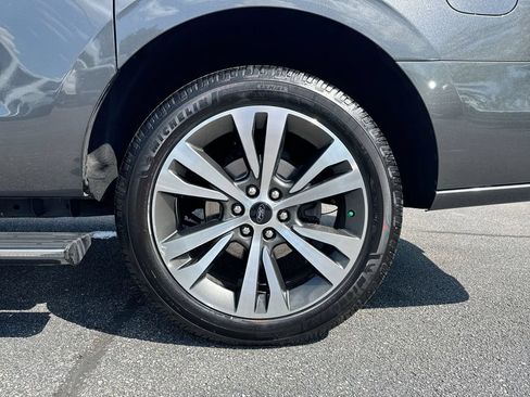 Used 2021 Ford Expedition Max Platinum AWD/4WD image 29