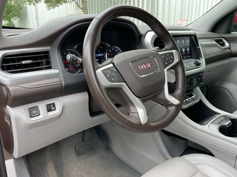 Used 2023 GMC Acadia SLT image 10