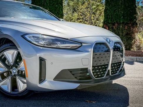 Used 2023 BMW i4 eDrive35 w/ Premium Package image 5