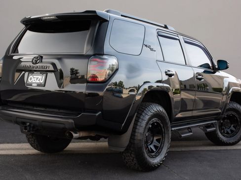 Used 2021 Toyota 4Runner TRD Off-Road Premium image 26