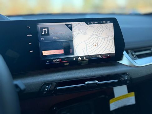 New 2026 BMW X1 xDrive28i w/ Technology Package image 16