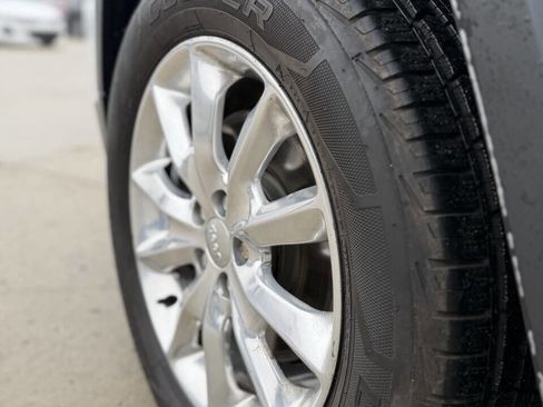 Used 2014 Jeep Cherokee Limited image 9