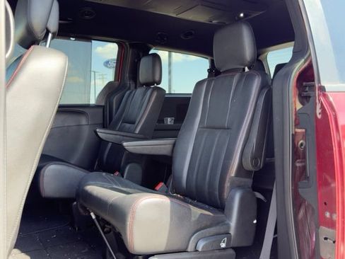 Used 2019 Dodge Grand Caravan GT FWD image 6