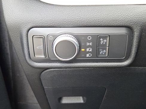 Used 2022 Ford Explorer XLT RWD image 22