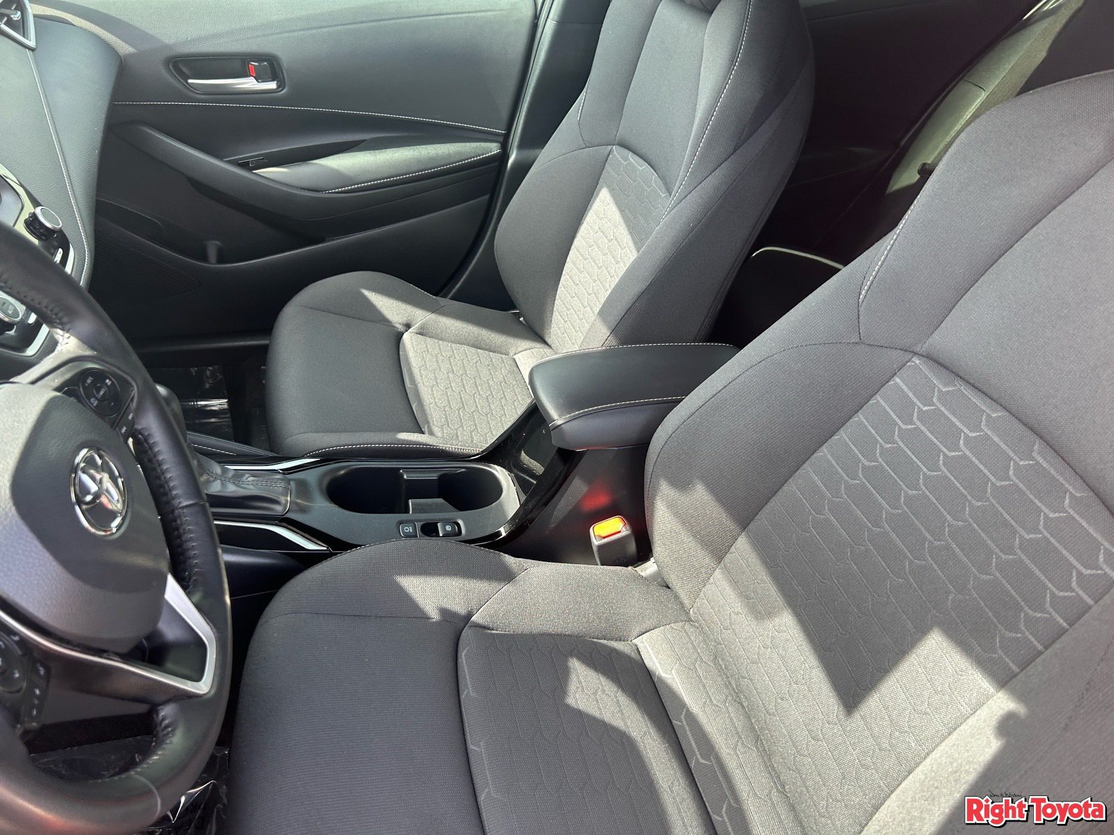 Certified 2025 Toyota Corolla SE FWD image 19