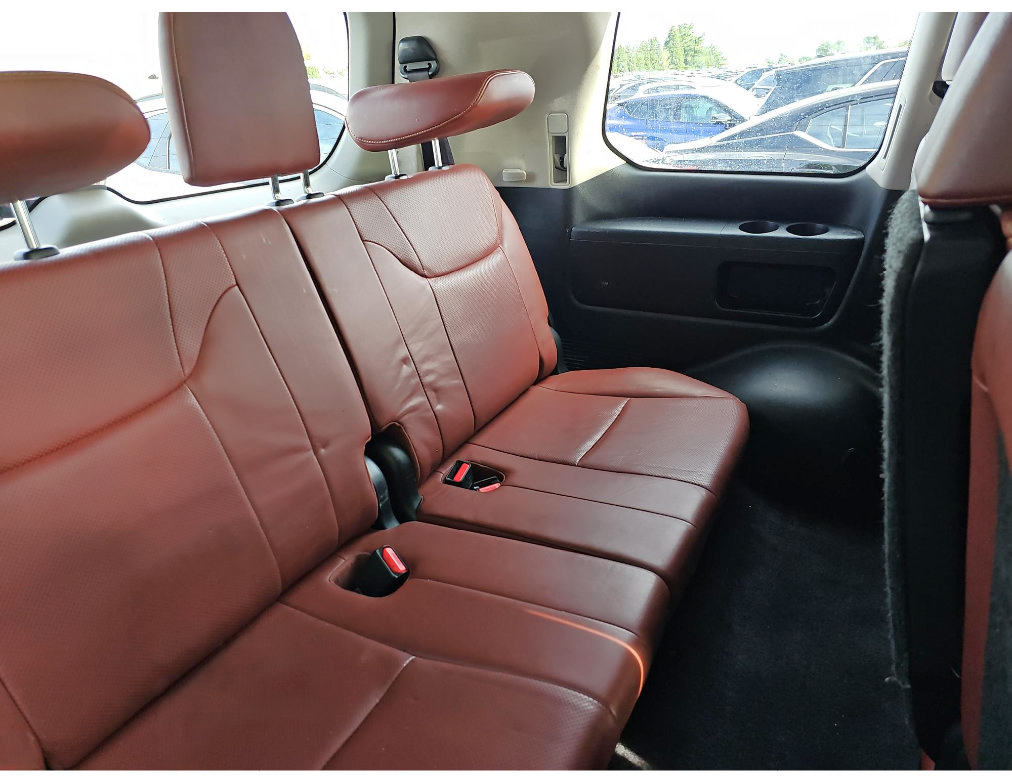 Used 2016 Lexus LX 570 4WD w/ Luxury Package image 7