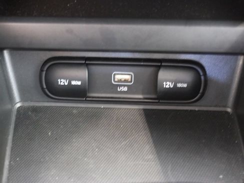 Used 2025 Kia Soul LX FWD image 19