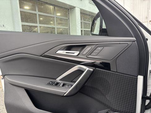 Used 2026 BMW X1 xDrive28i w/ Technology Package image 17