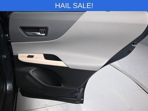 Certified 2024 Toyota Venza XLE image 33