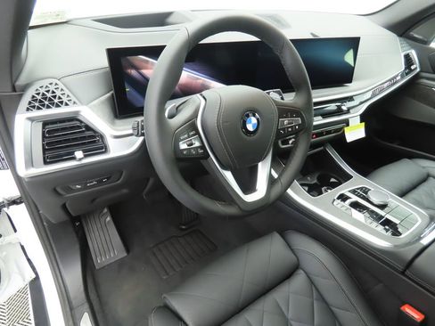 Certified 2026 BMW X5 sDrive40i w/ Climate Comfort Package image 10