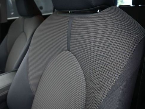 Used 2023 Toyota Highlander LE image 21