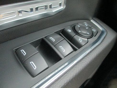 Certified 2023 GMC Sierra 1500 Denali image 27