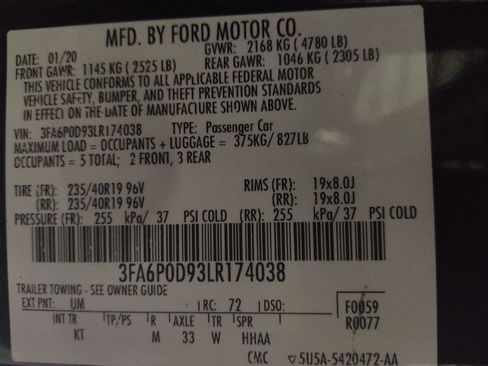 Used 2020 Ford Fusion Titanium AWD/4WD image 33
