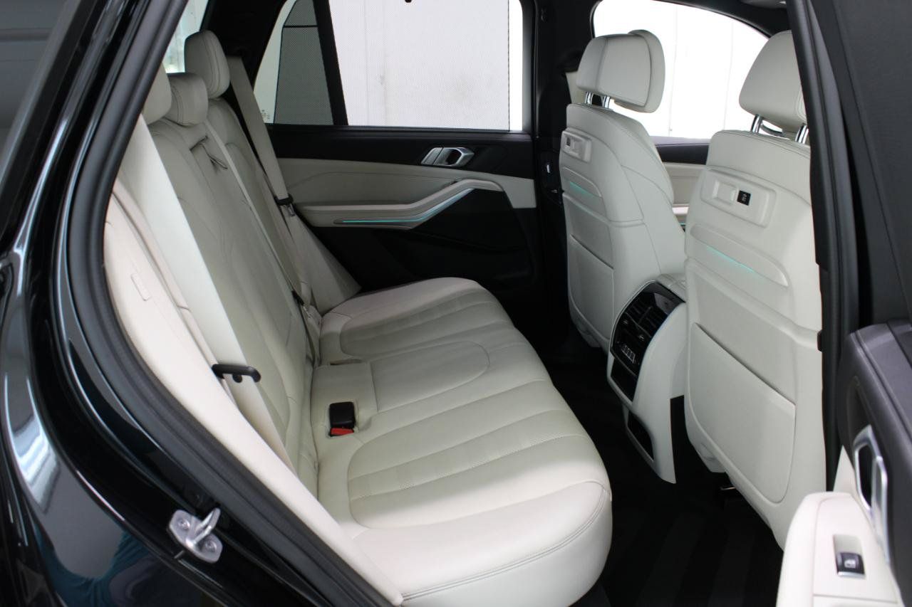Used 2022 BMW X5 xDrive40i w/ M Sport Package AWD/4WD image 45