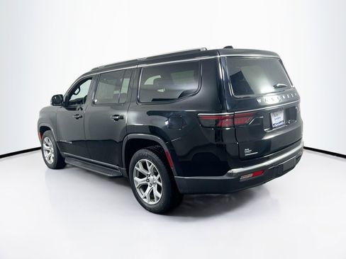 Used 2022 Jeep Wagoneer Series II image 7