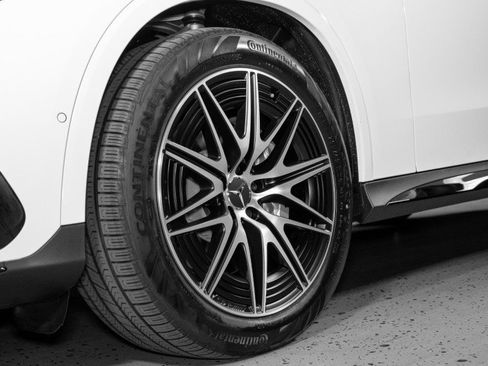 Certified 2026 Mercedes-Benz GLC 43 AMG 4MATIC image 27