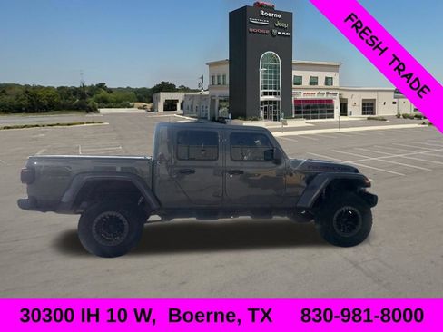 Used 2021 Jeep Gladiator Rubicon AWD/4WD image 2