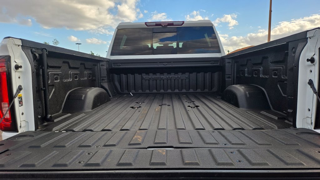 Used 2020 GMC Sierra 3500 Denali w/ Denali Ultimate Package AWD/4WD image 14