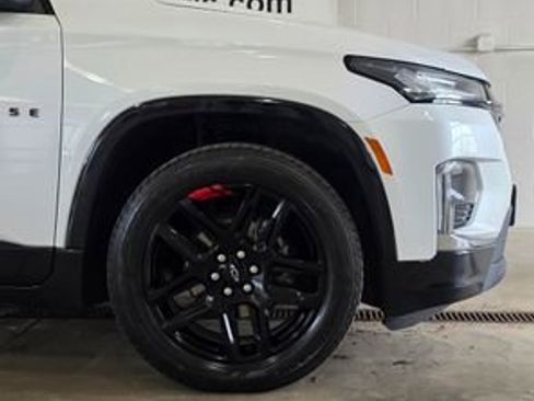 Used 2023 Chevrolet Traverse Premier w/ Redline Edition image 37