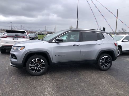 Used 2022 Jeep Compass Limited image 11