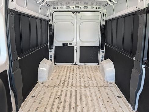Used 2026 RAM ProMaster 2500 w/ Convenience Group FWD image 9