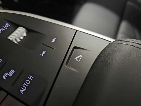 New 2026 BMW X1 xDrive28i w/ Technology Package image 21