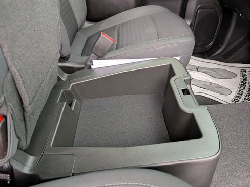 Used 2022 GMC Sierra 1500 Elevation image 31