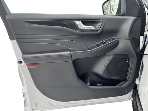 Used 2023 Ford Escape ST-Line Select image 17