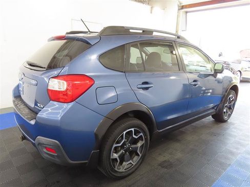 Used 2013 Subaru Crosstrek 2.0i Limited AWD/4WD image 4