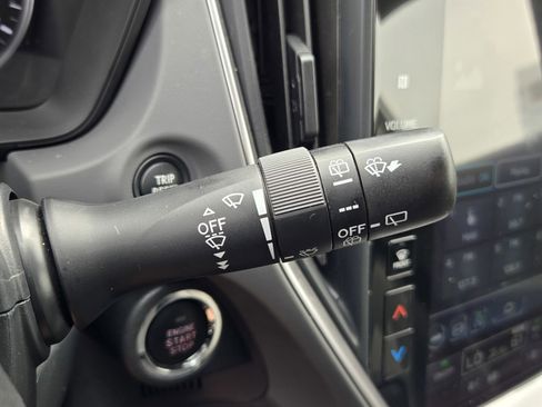 Used 2024 Subaru Crosstrek 2.0i Premium image 25