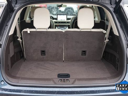 Used 2023 Lincoln Aviator Black Label w/ Class IV Trailer Tow Package image 8