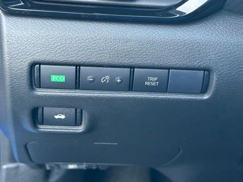 Certified 2023 Nissan Sentra SV FWD image 21