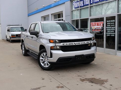 Used 2020 Chevrolet Silverado 1500 Custom w/ Custom Value Package image 36