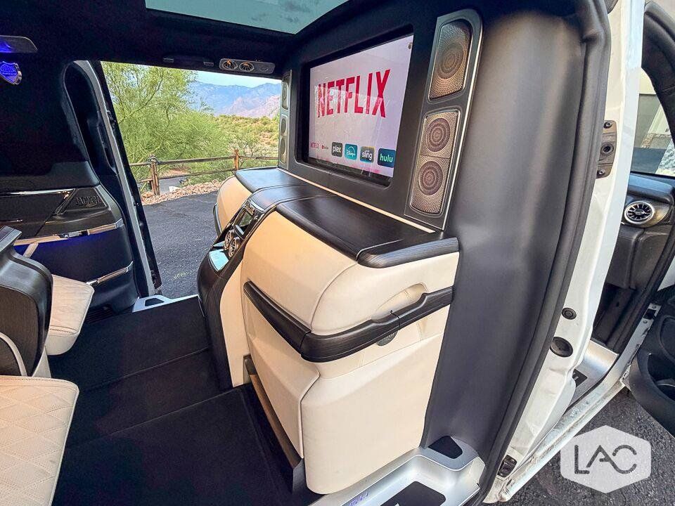 Used 2023 Mercedes-Benz Metris Passenger image 19